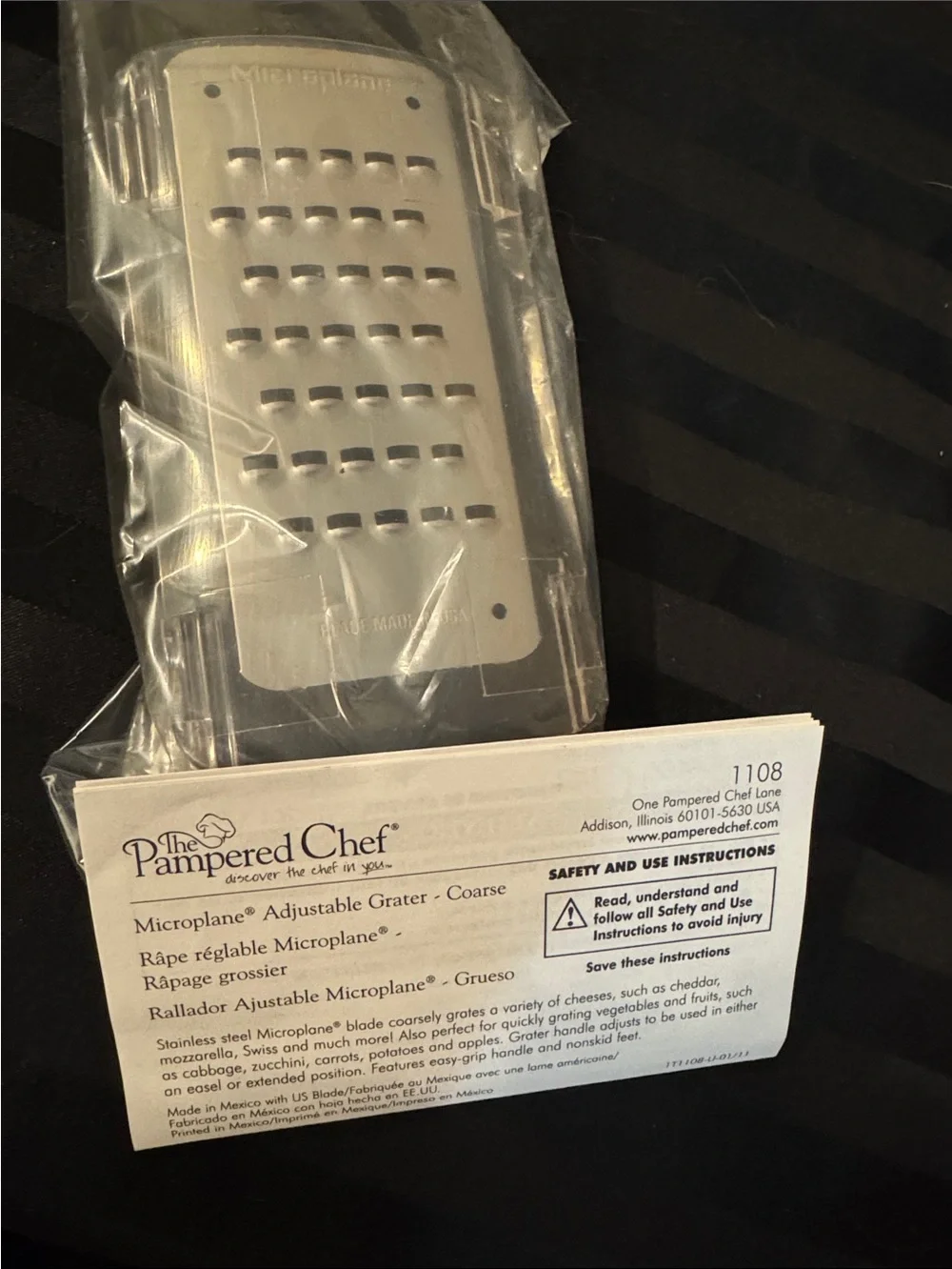 NIB Pampered Chef Microplane Adjustable Grater - Coarse
